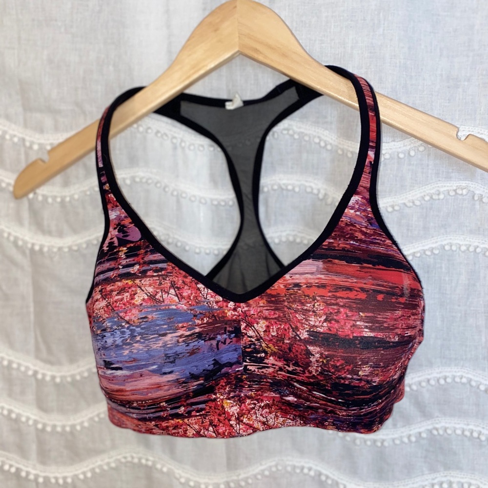 sports bra